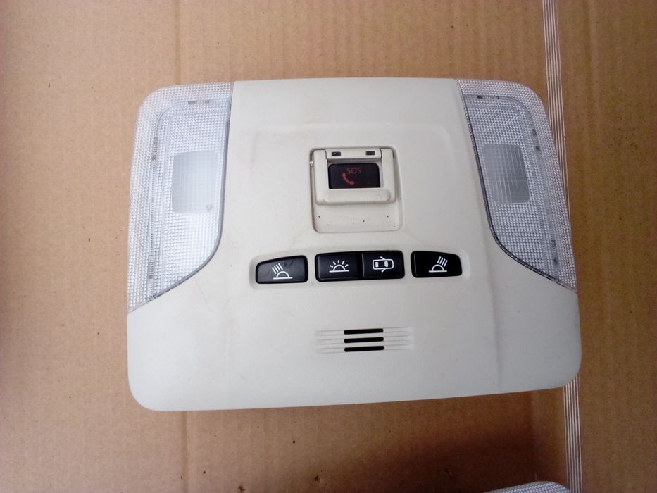 Toyota Corolla e21 lampka podsufitki, SOS