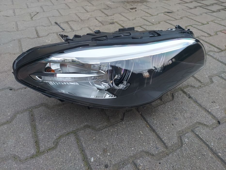 Lampa reflektor BMW F10 F11 LCI LIFT xenon skrętna dynamic prawa EU