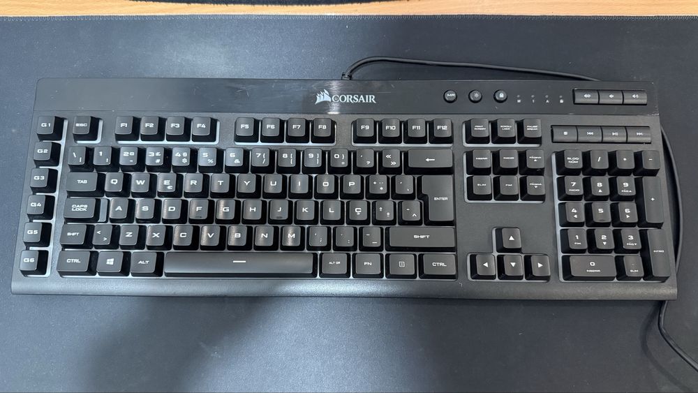 Corsair gamikg K55 RGB Keyboard