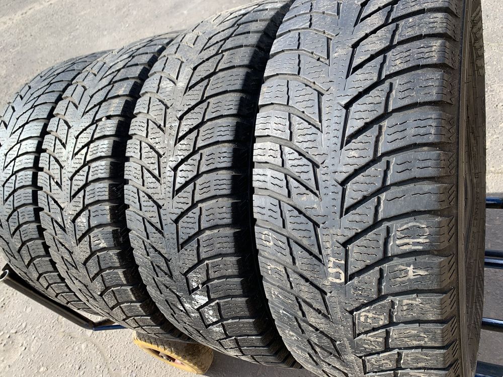 Шини 235/65 R16C Nokian 6 мм 2021 рік 235 65 16С