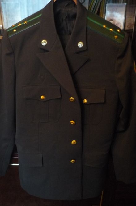 Форма офицерская китель и брюки .