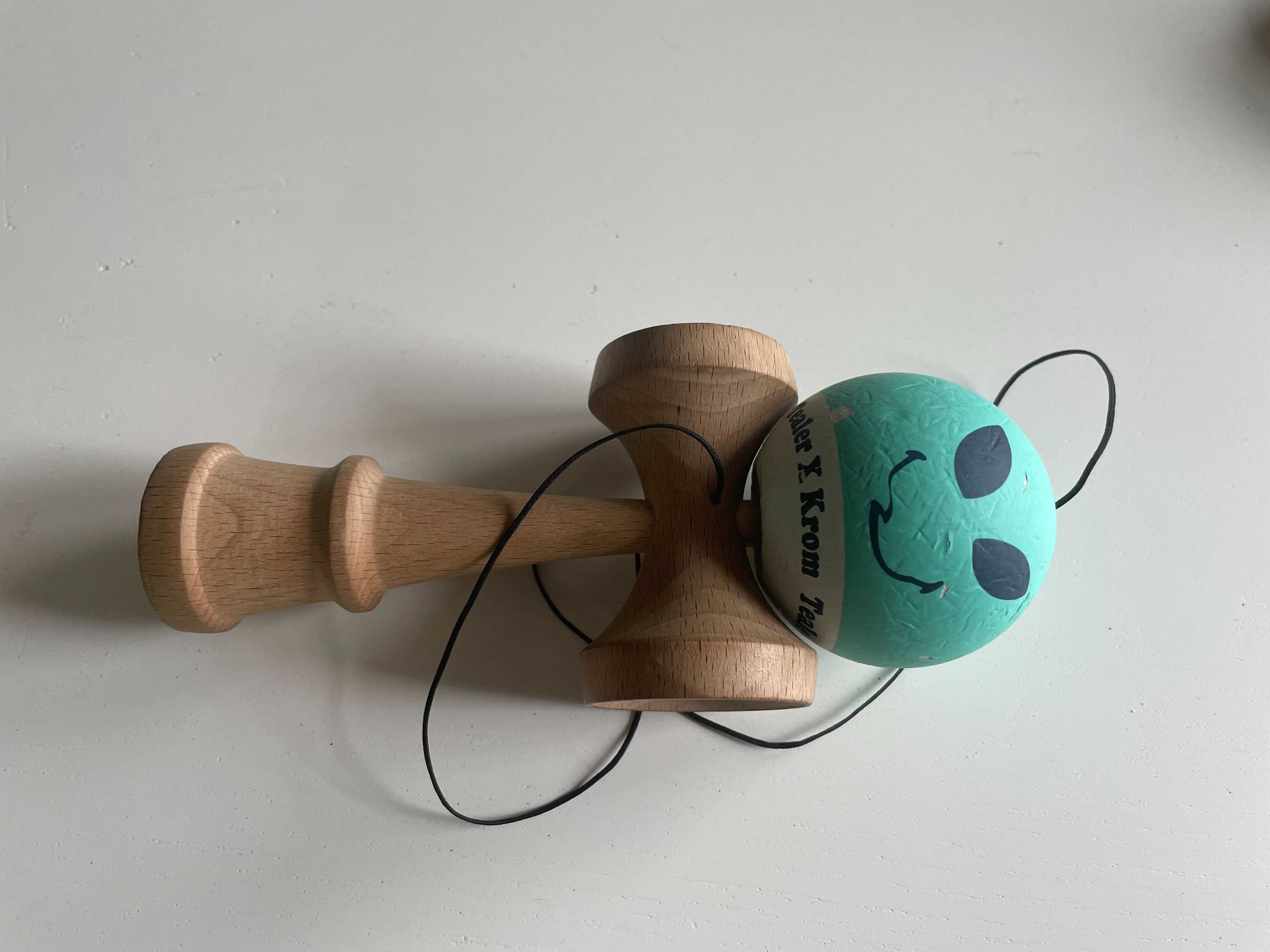 Kendama Tealer X KROM