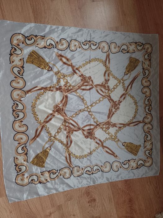 Dwie chusty, apaszki