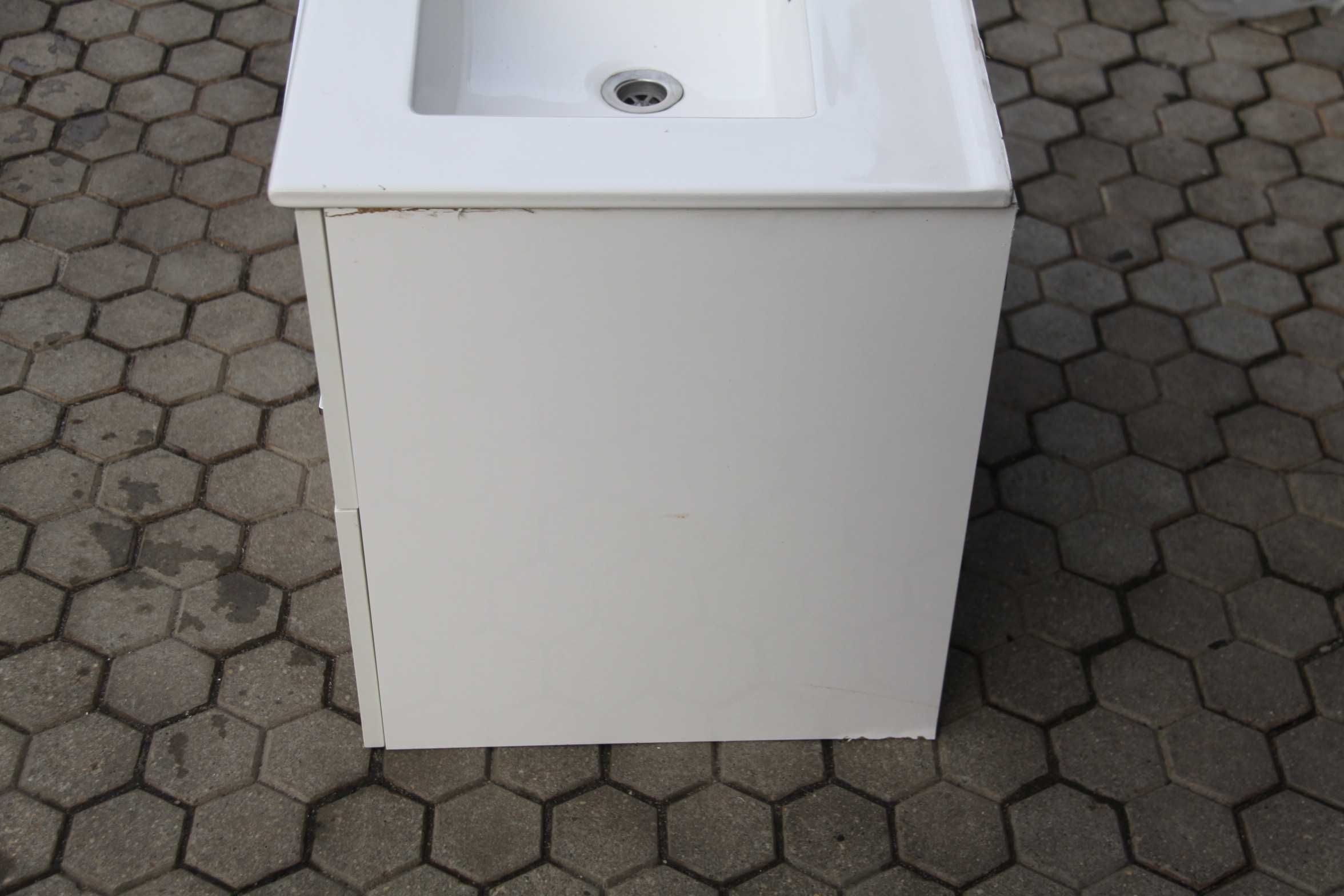 Szafka Łazienkowa  ze Zlewem Ceramicznym  Podwieszana