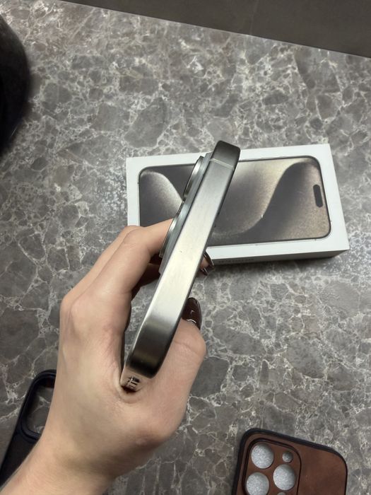 iPhone 15 pro max 256 titanium