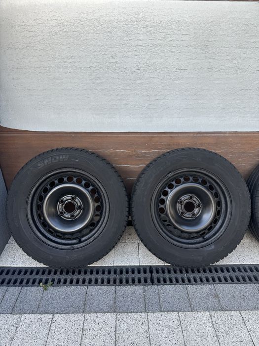 Komplet zimowych kół 2 sztuki KORMORAN 195/65/R15 91H