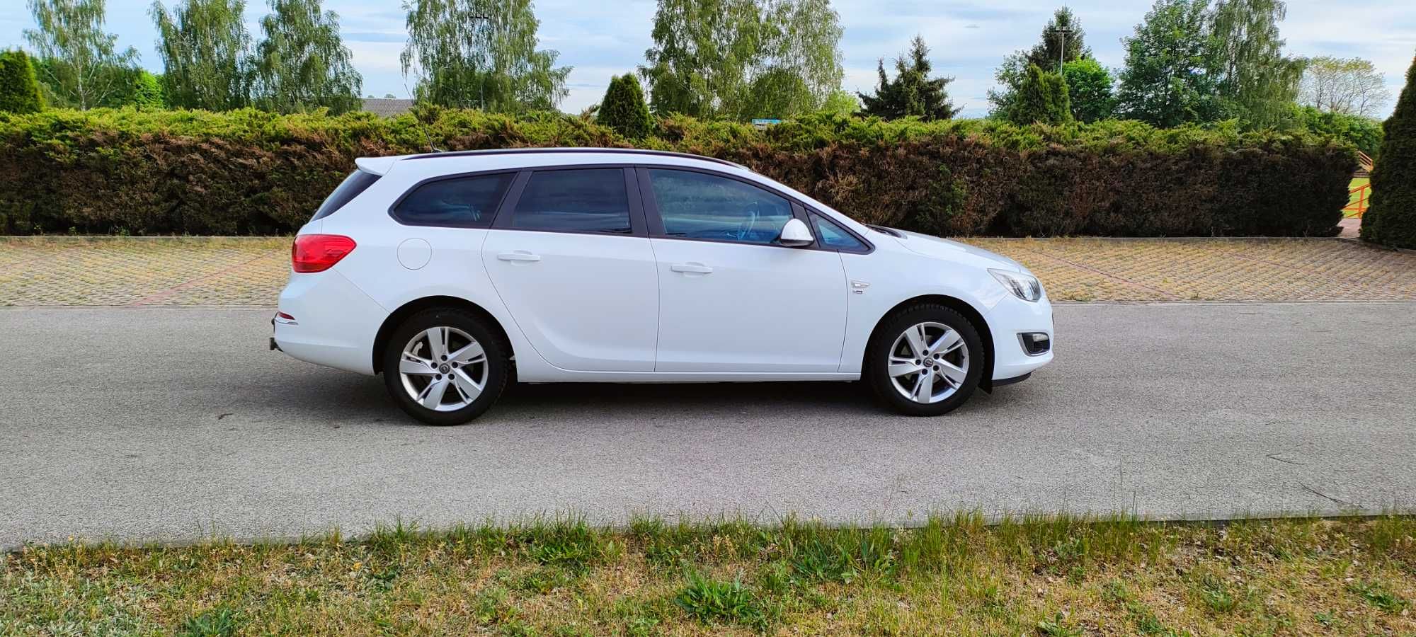 Prywatnie. Opel Astra J 1,7CDTI 130KM. Wersja "Astra Opel Edition 150"