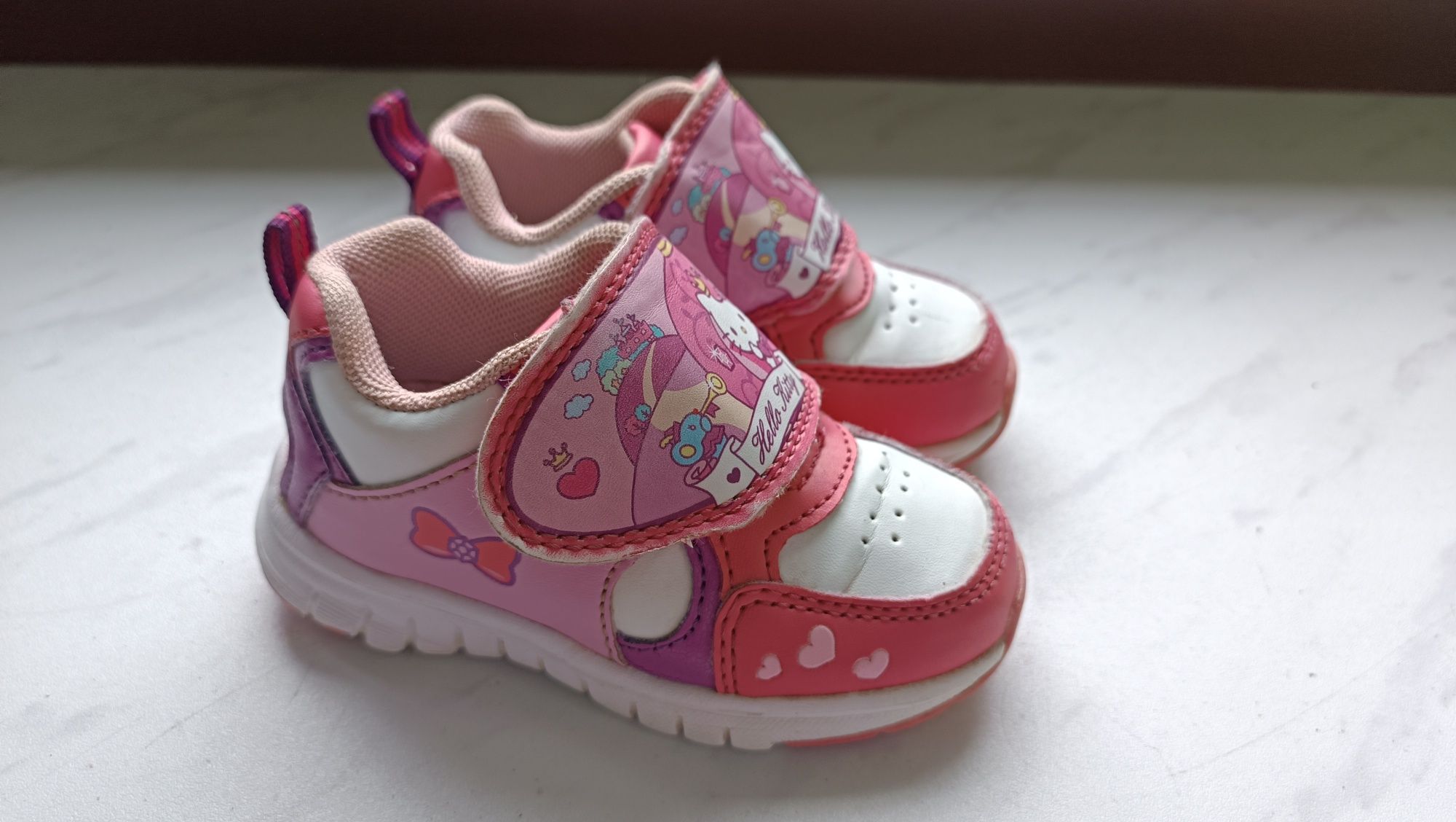 Buciki Hello Kitty rozmiar 22
