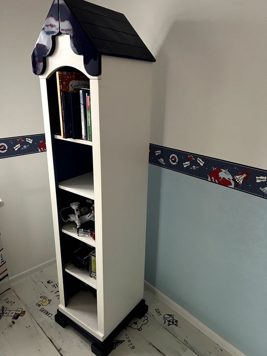 Дитяча кімната з натурального дерева