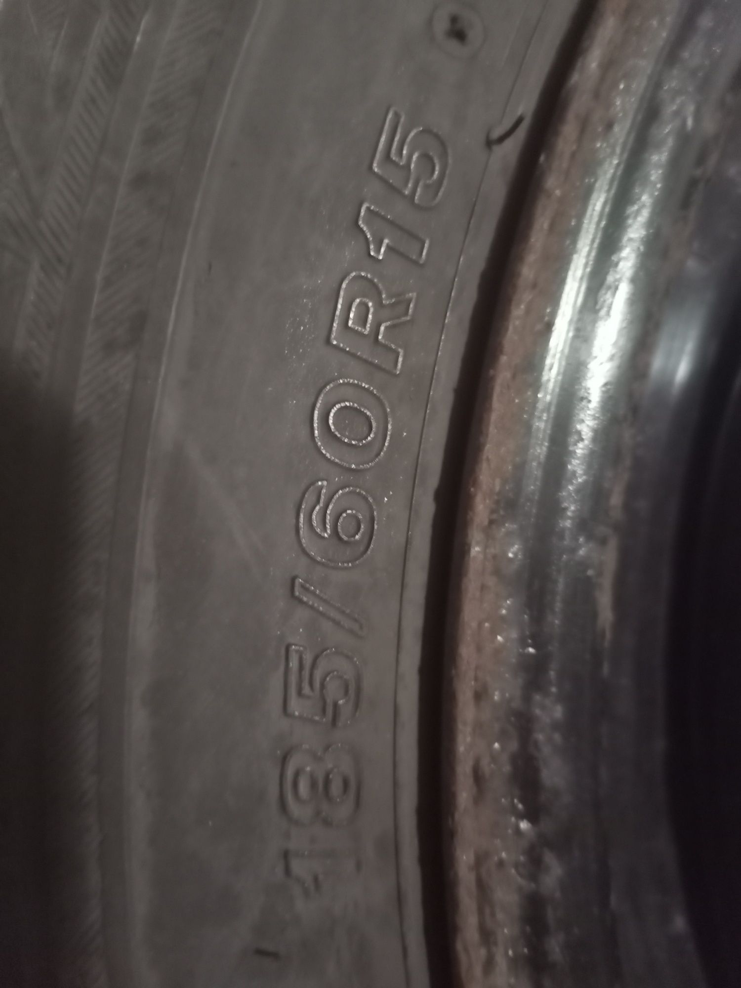 зимняя резина Bridgestone на  дисках 185/60/R15