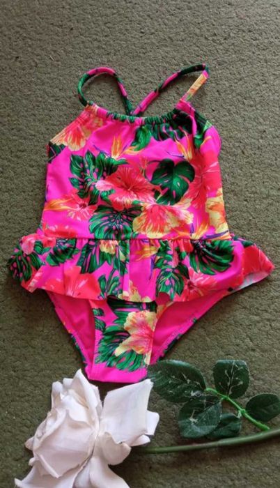 Купальник для дівчинки  на 9-12 міс