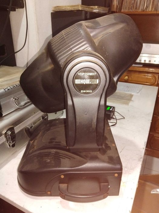 :Equipamento de som e luz