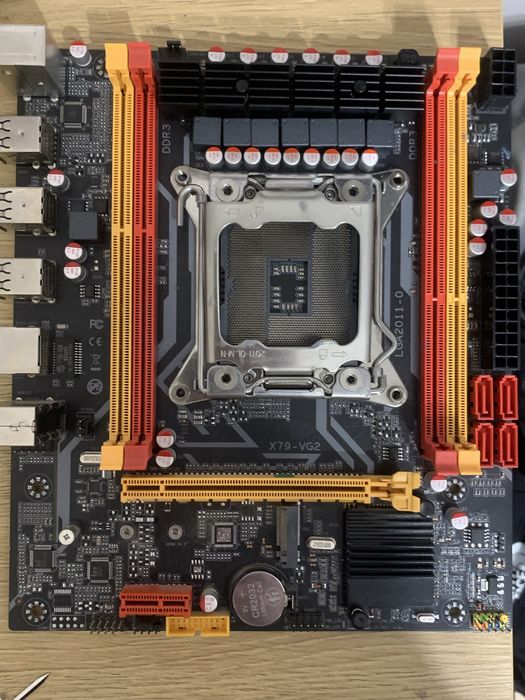 Комплект материнська плата ×79 2011 , xeon 2650v2 і кулер