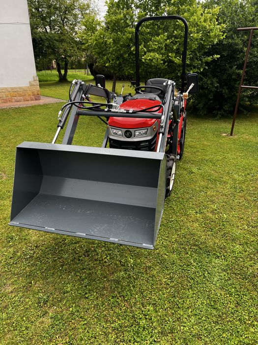 Hinomoto HM 3020 (Traktor, miniciagnik)