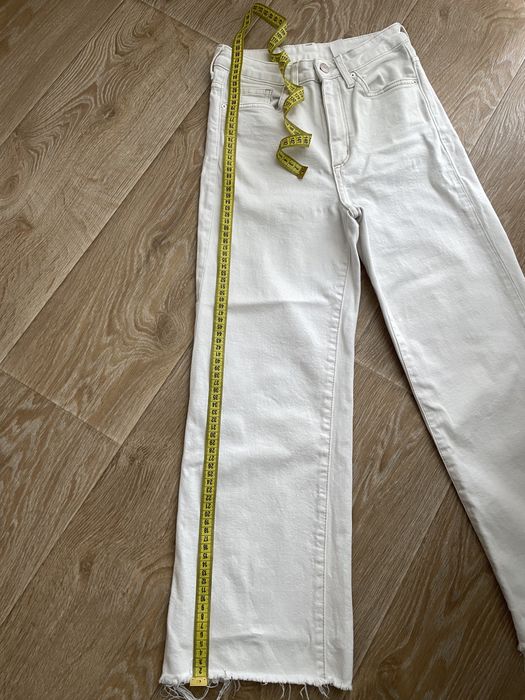 Джинси прямі молочні