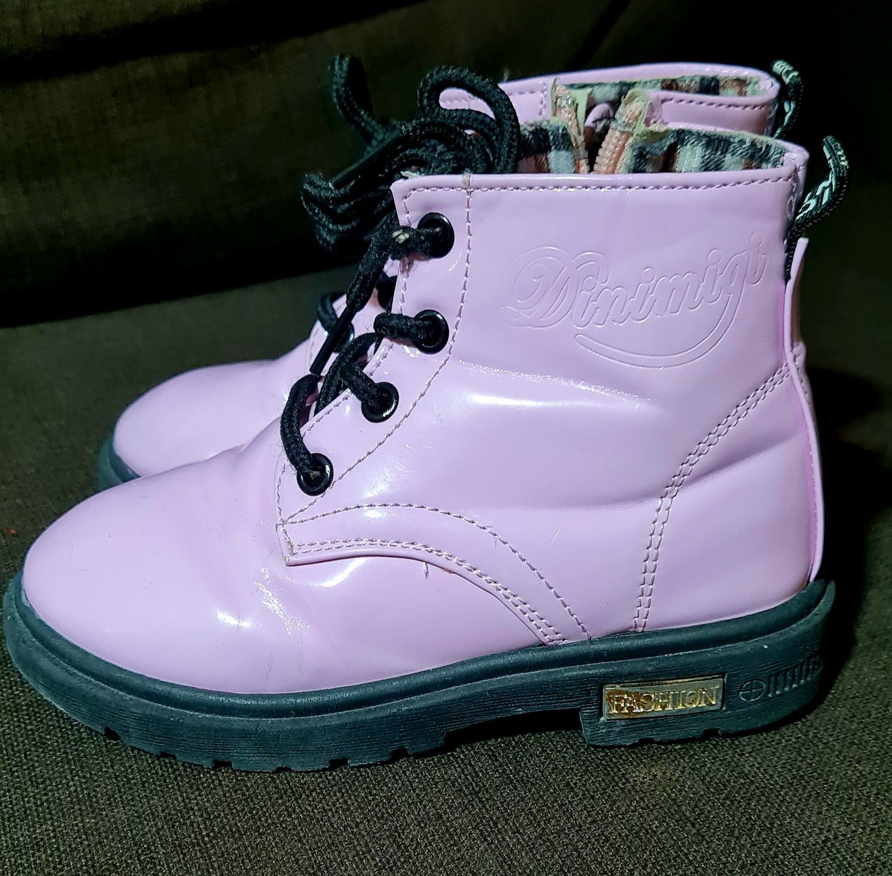 Botas de menina número 28 em bom estado