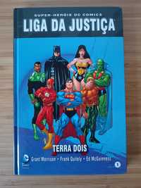 Livro Liga da Justiça - Terra Dois Levoir