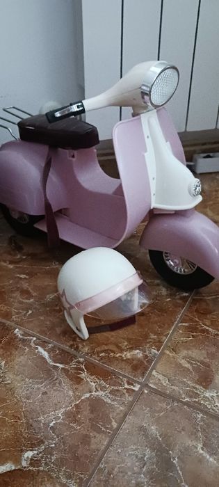 Boneca mais mota e o cavalo novos