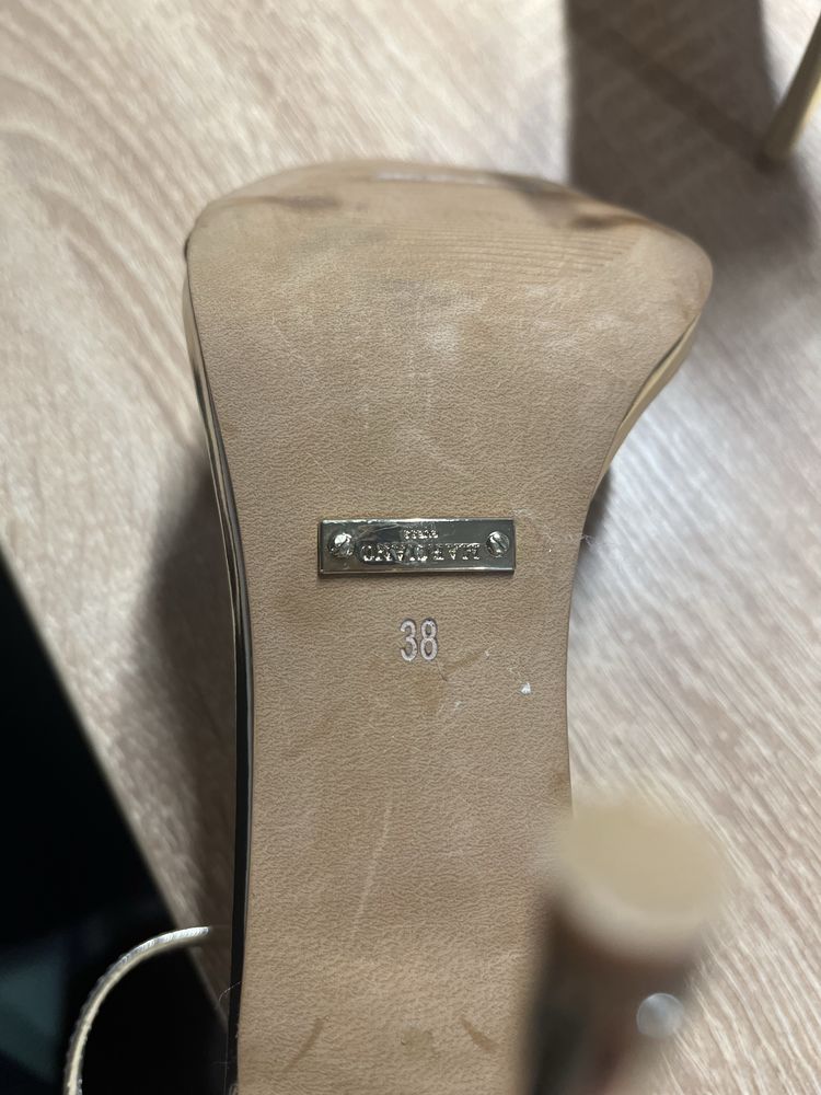 Туфлі босоніжки GUESS Markiano