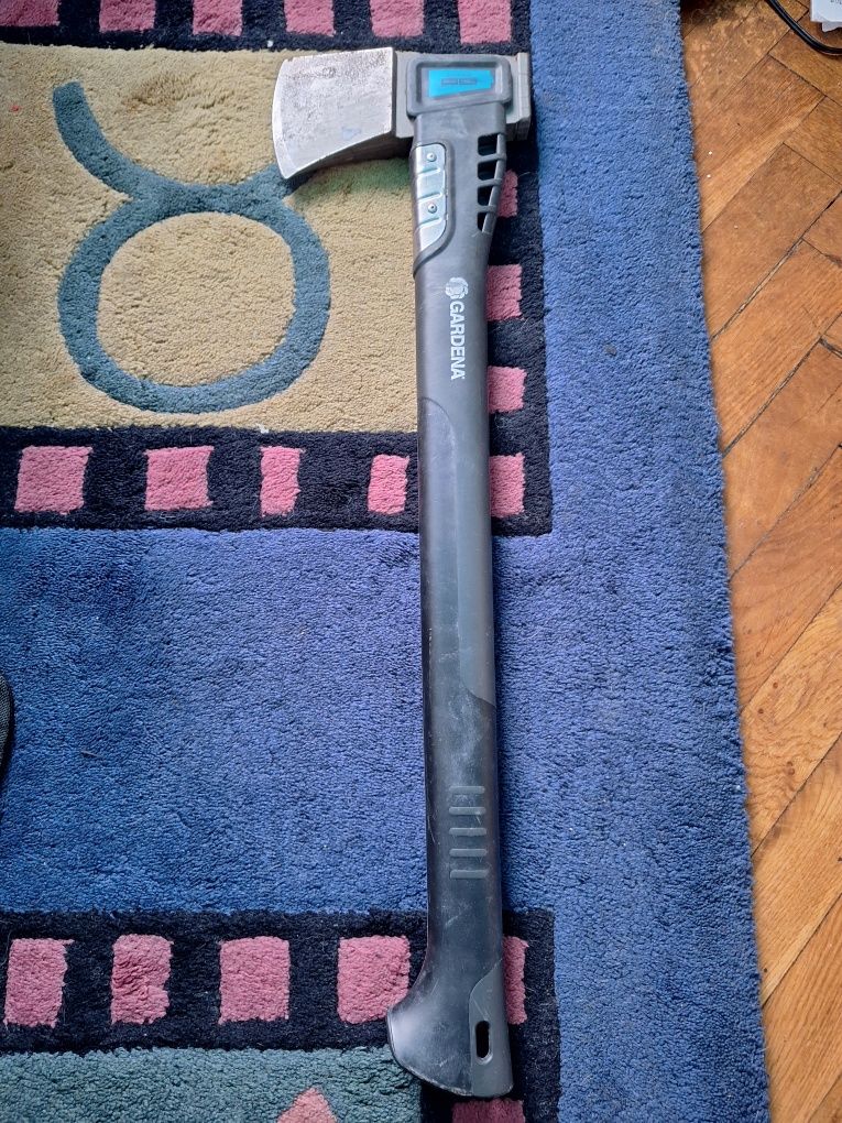 Siekiera Gardena uniwersalna 60 cm 1400 gram, jak Husqvarna do drewna