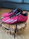 Chuteiras de futebol rosa da Adidas