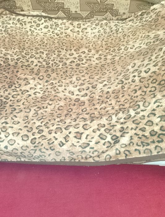 Продам одеяло в хорошем состоянии