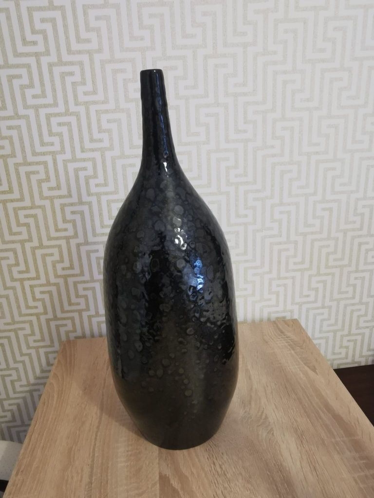 Jarrão preto para decoração