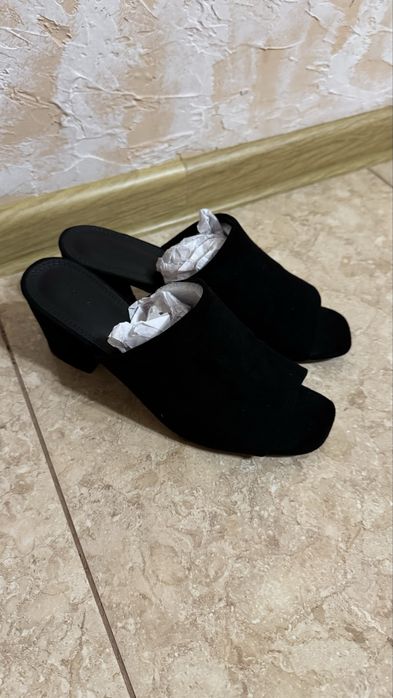 Продам жіноче взуття