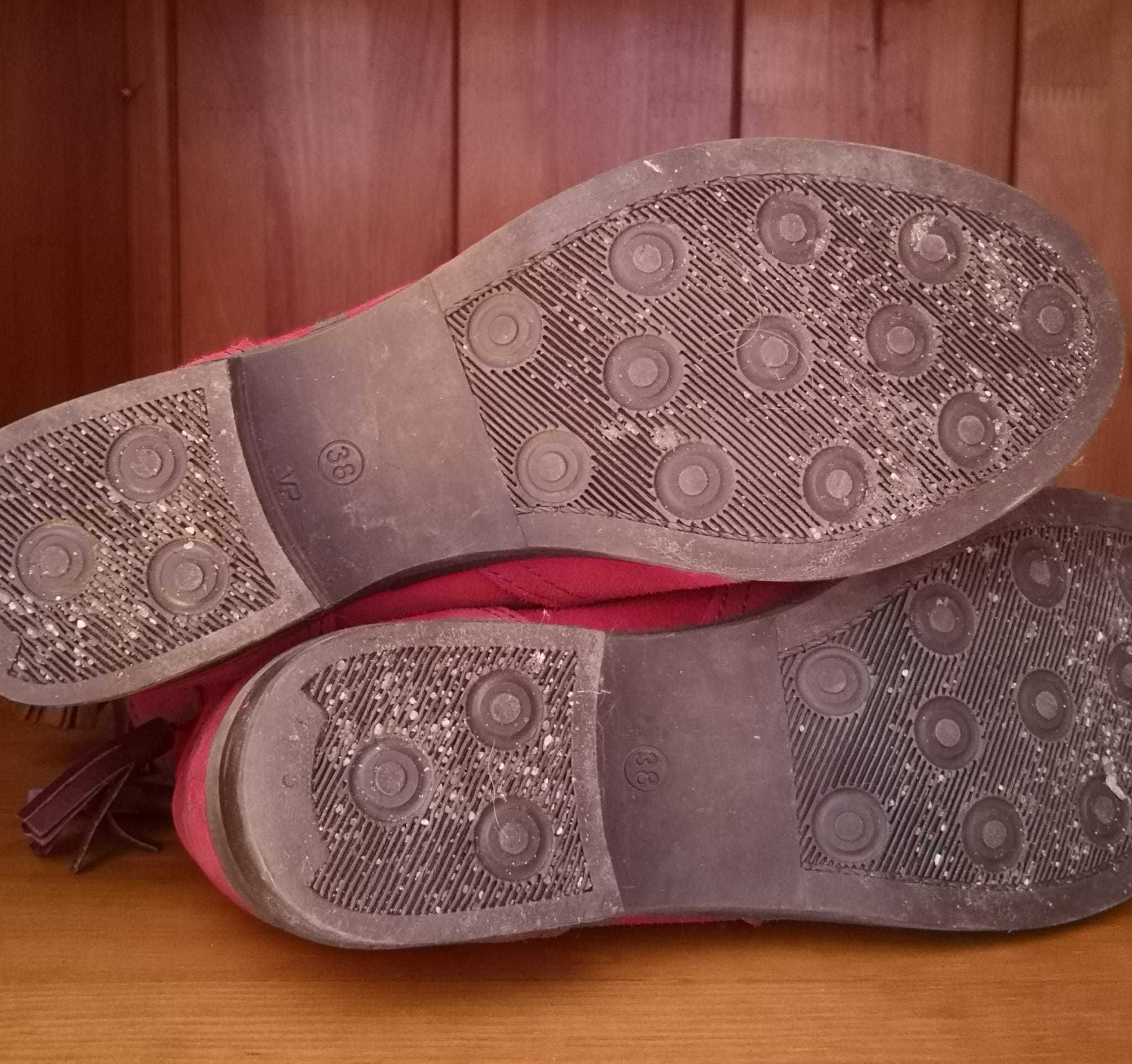 bota baixa / botim vermelho