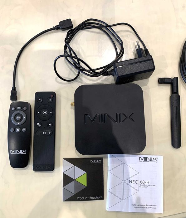 Minix Neo X8-H  + Comando Neo - Ofereço 2 cabos