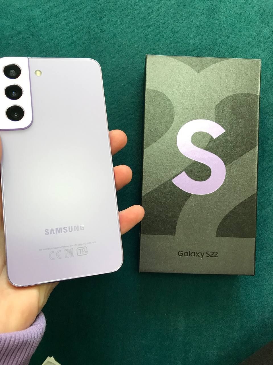 Смартфон Samsung Galaxy S22 8/256Gb Light Violet (SM-S901BLVGSEK)