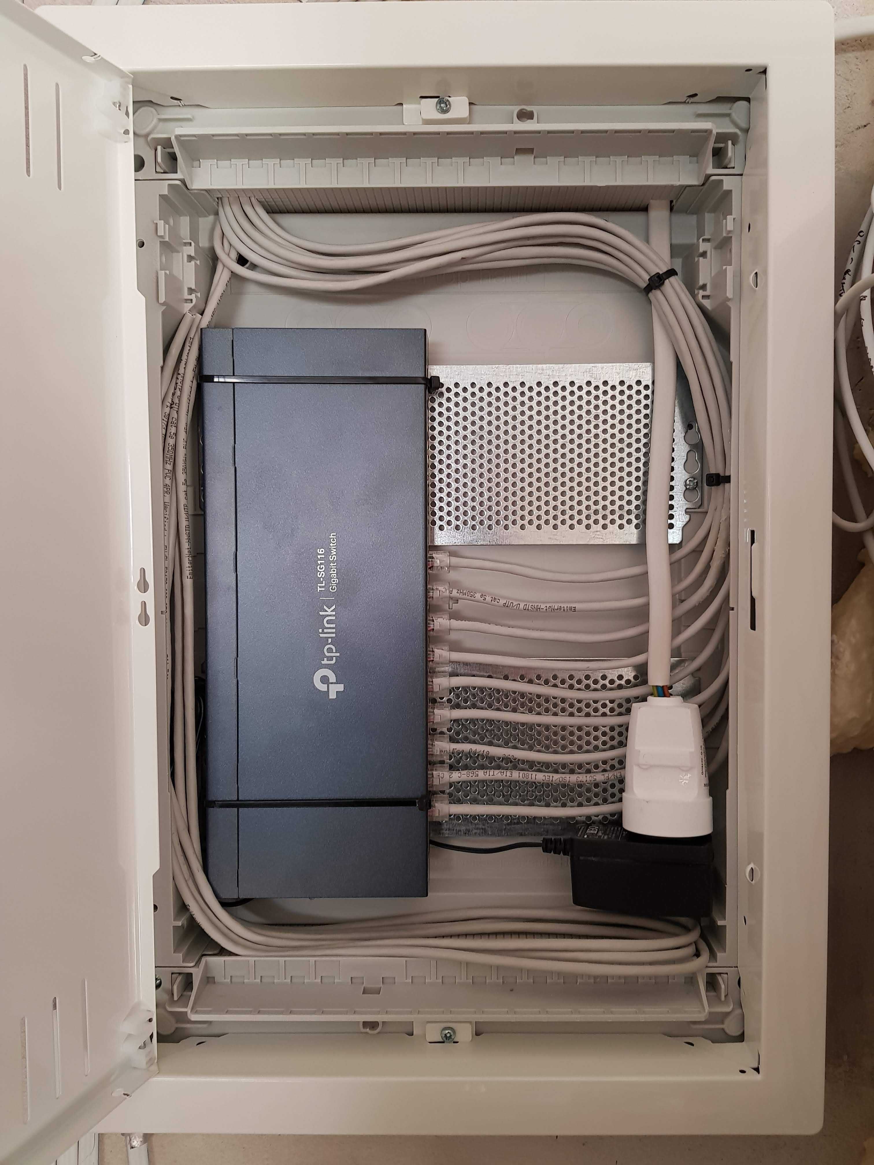 Usługi elektryczne Elektryk Alarmy Monitoring Szafy Sterownicze
