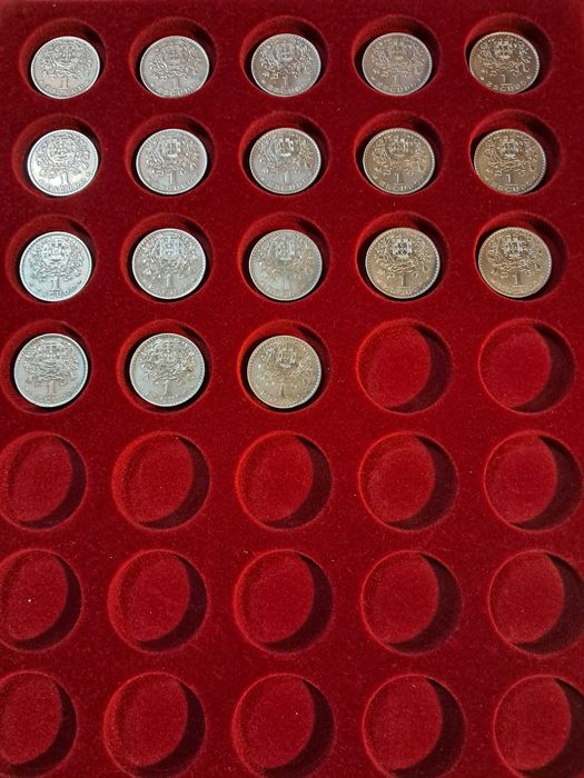 Moedas Alpaca datas diferentes