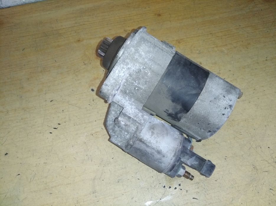 Golf 4 IV 1.4 16v rozrusznik 020.911.023S i inne