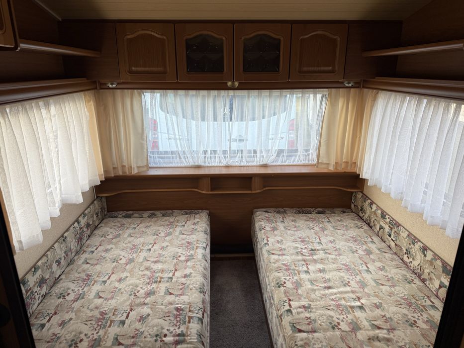 Knaus Azur 540 DMC 1200 kg.