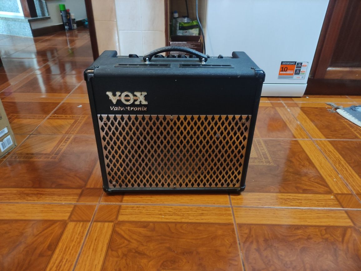 Amplificador guitarra VOX ad30vt