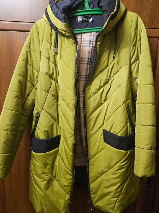 Куртка жіноча р.56