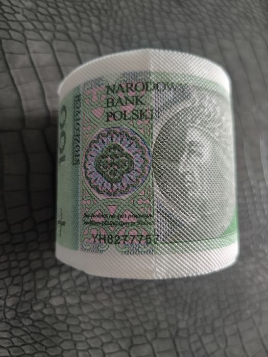 Papier toaletowy banknot 100 zł
