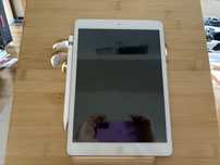 Ipad 8 128gb wraz z rysikiem werjsa wifi + cellular