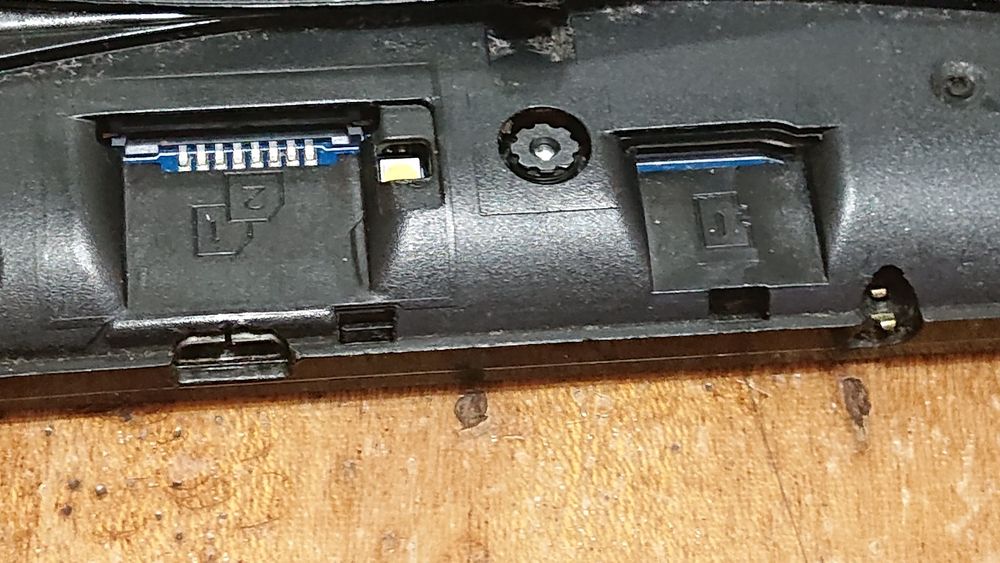 Продам планшет по цене зарядки. 
Отличное состояние
Смотрите фото. 
На