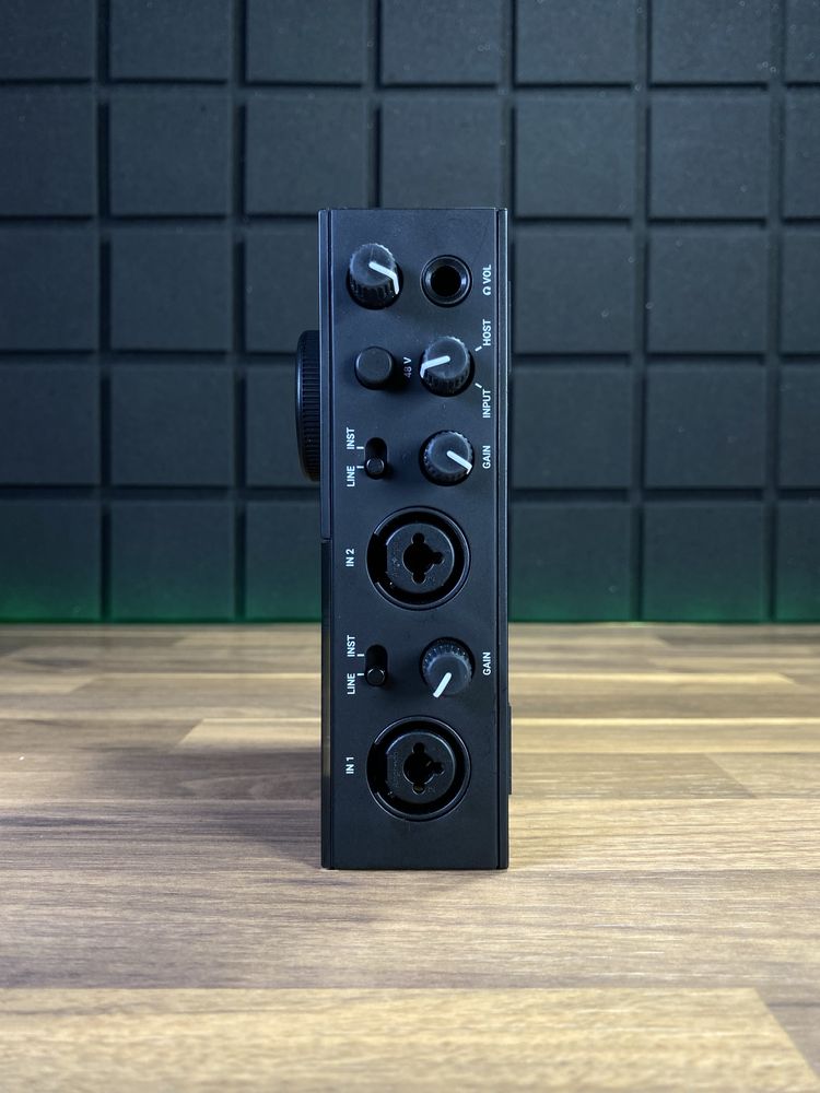 NI Komplete Audio 2