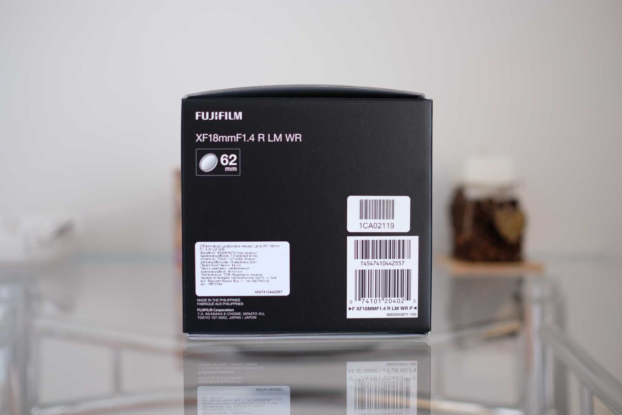 Объектив Fujifilm XF 18mm f/1.4 R LM WR + бленда Fujifilm LH-XF18