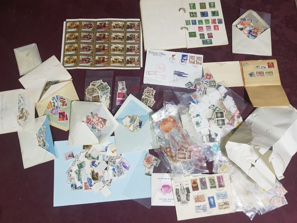 Varios selos de coleção