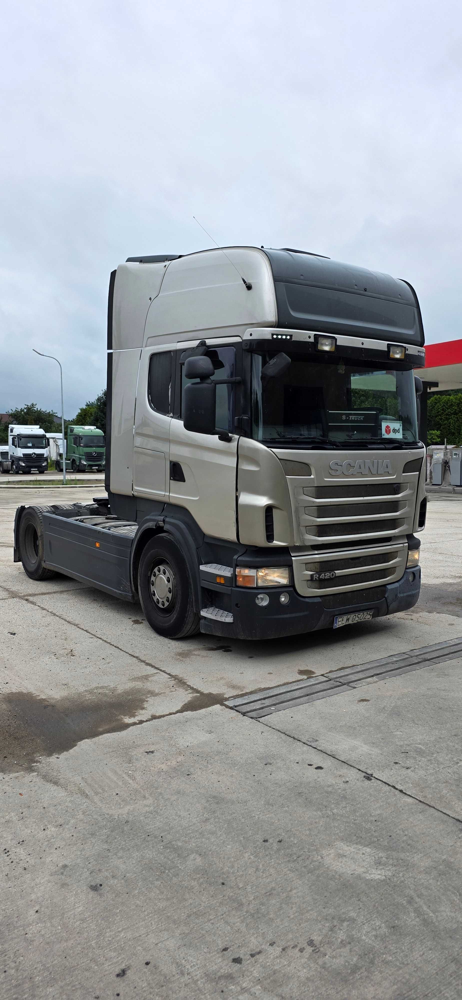 Ciągnik siodłowy Scania R420