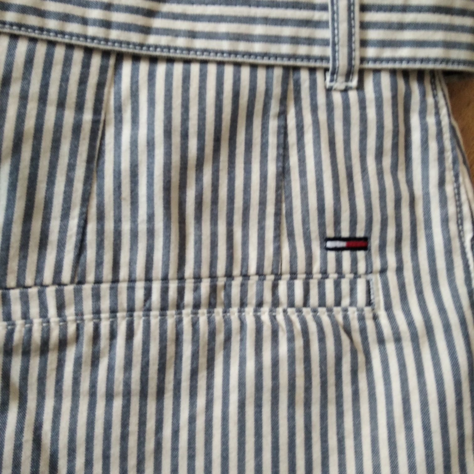 Krótkie spodenki. Oryginalne Tommy Hilfiger