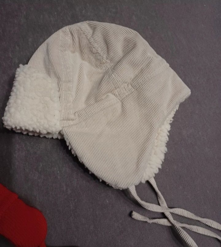 Czapka zimowa dziecięca biała