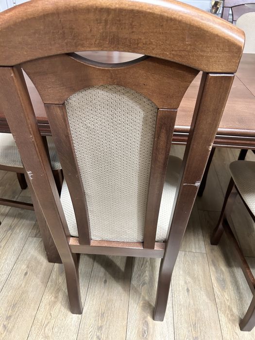 Stół z 6 krzesłami