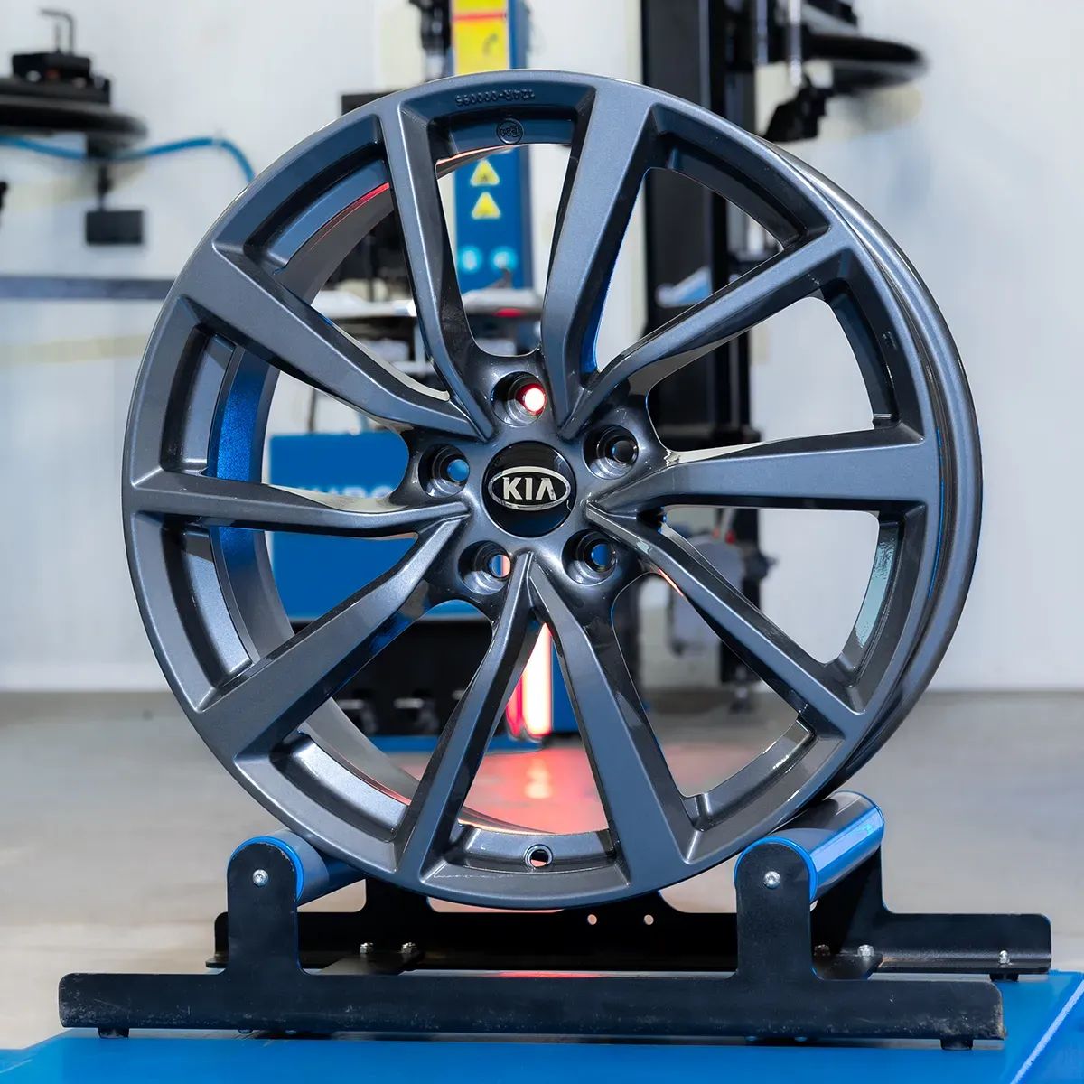 NOWE ORYGINALNE Felgi MAK 19" Kia Stinger