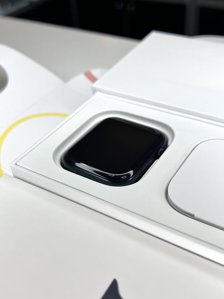 Apple Watch SE 2 44mm Midnight