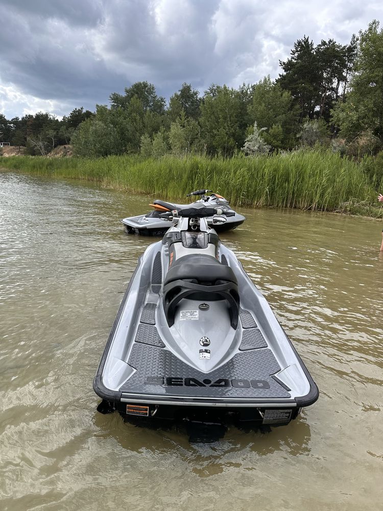 BRP RXT 255 3-x местний